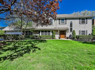 1539 Sunset Ridge Rd, Glenview, IL 60025