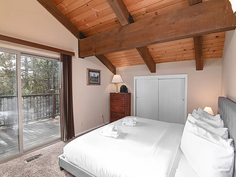 465 Kent Way — Photo 18
