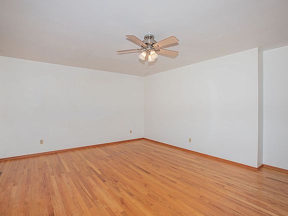 5th image of 4176 Lockport Dr