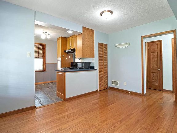 5th image of 8125 Florence Ave