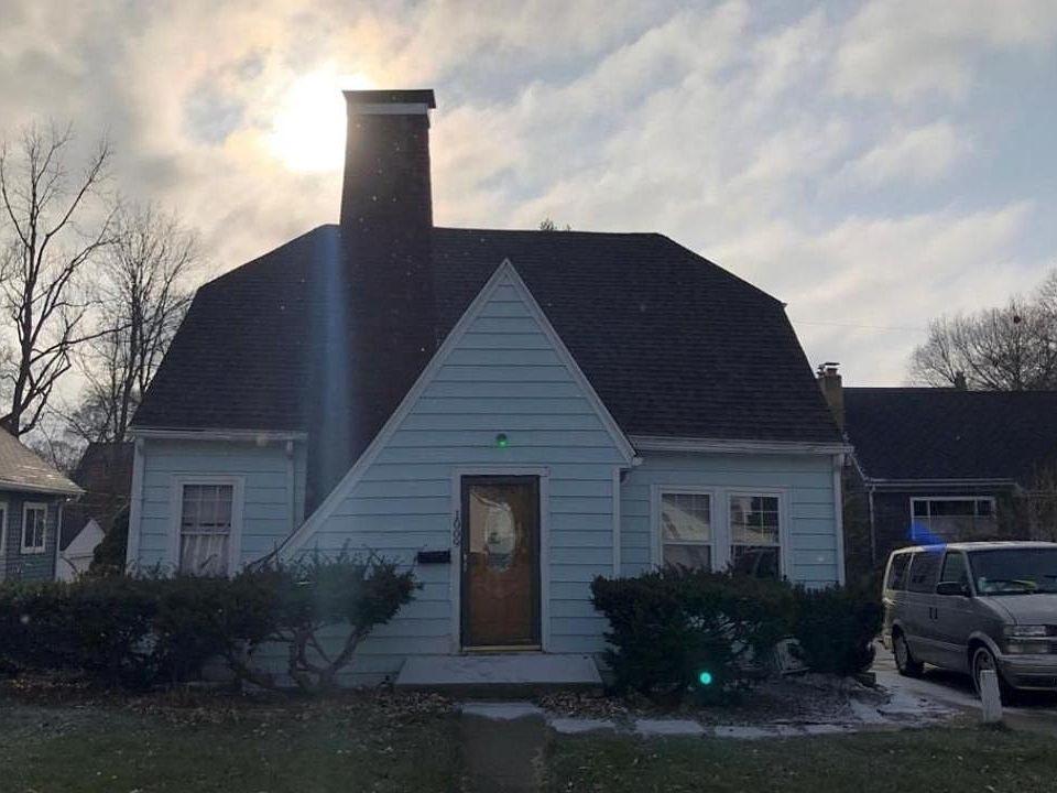 1st image of 1009 W Grand River Ave