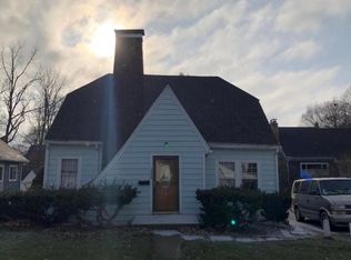 1009 W Grand River Ave, East Lansing, MI 48823