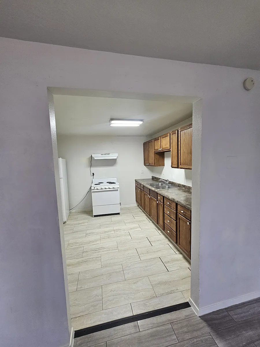 Building Photo - 636 Willsie Ave #4
