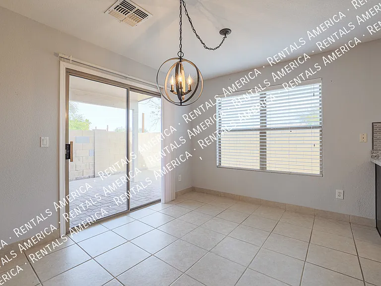 1324 S Mosley Ct — Photo 7