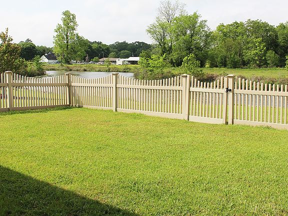4th image of 44348 Alfred Ln