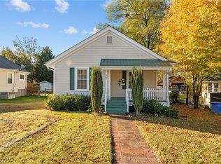 307 W Austin St, Mebane, NC 27302