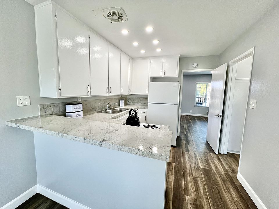 1 BEDROOM -PARTIALLY RENOVATED UNIT