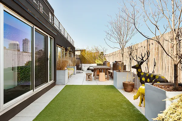 Sold by Compass | media 7