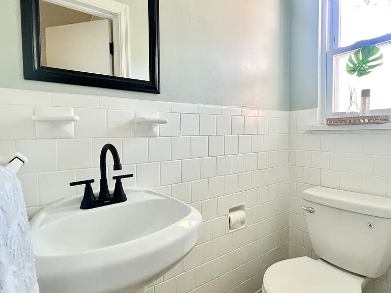 2757 Heutte Dr — Photo 10