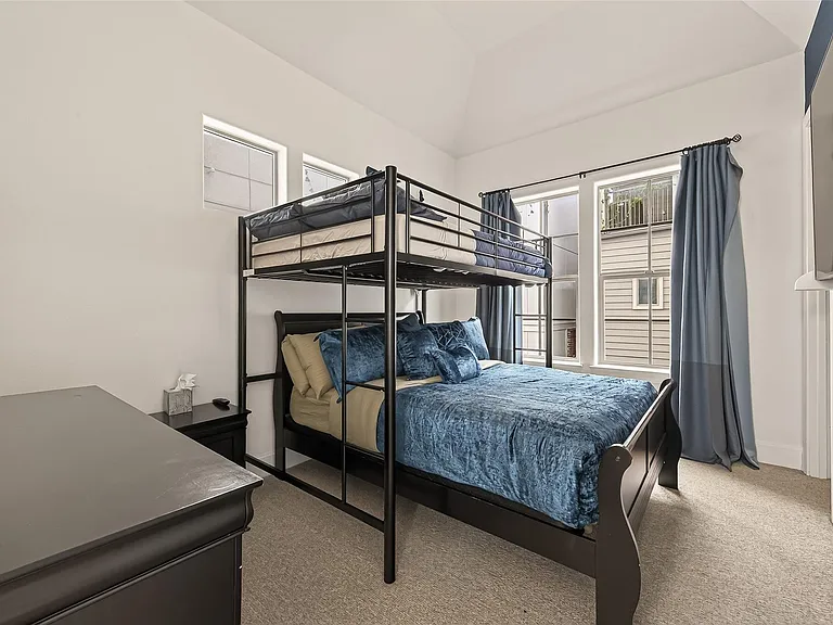 2506 McKinney St — Photo 27