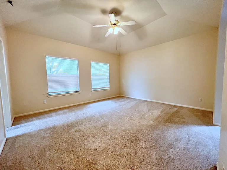 4723 Silverlake Dr — Photo 18