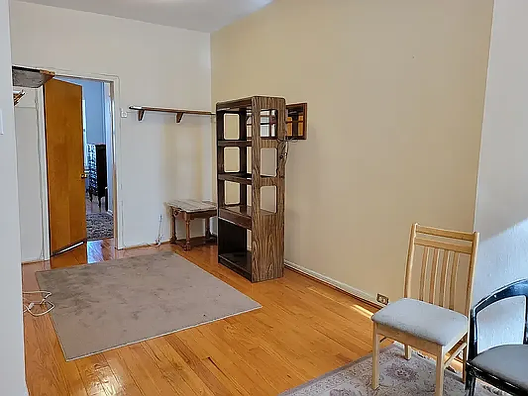 Building Photo - 644 73rd St #3B