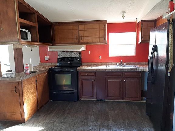 3rd image of 12008 Glenshire Dr