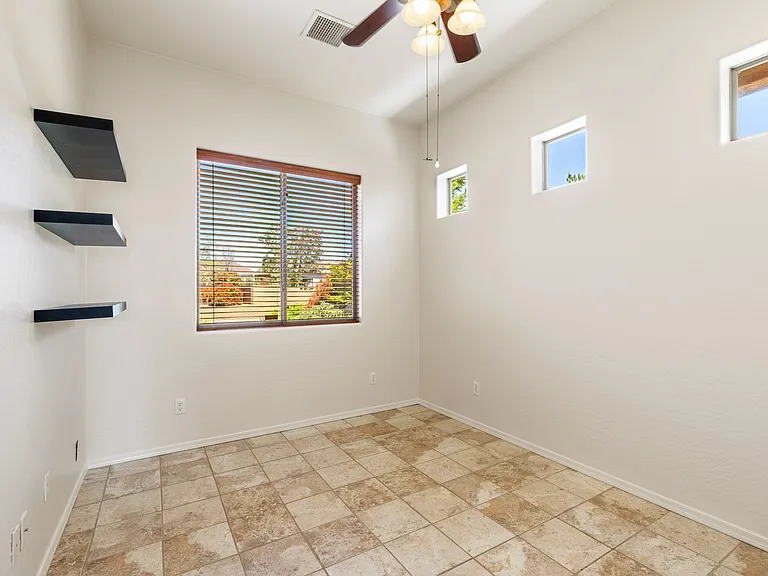 6913 E Voltaire Dr — Photo 11