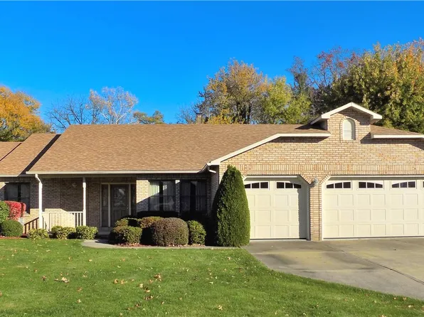 147 Heritage Hills Rd S, Uniontown, PA 15401