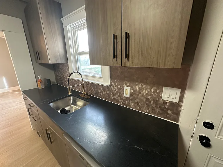 3934 Fisher St — Photo 5