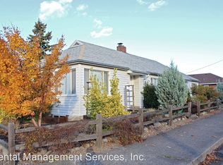 7105 NE Halsey St, Portland, OR 97213
