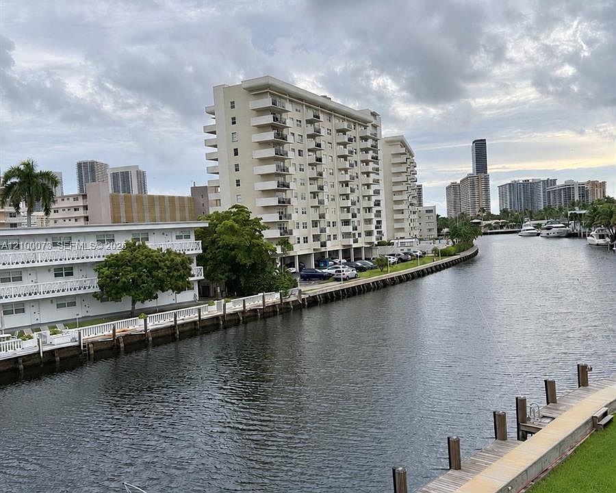 1st image of 440 Paradise Isle Blvd APT 306