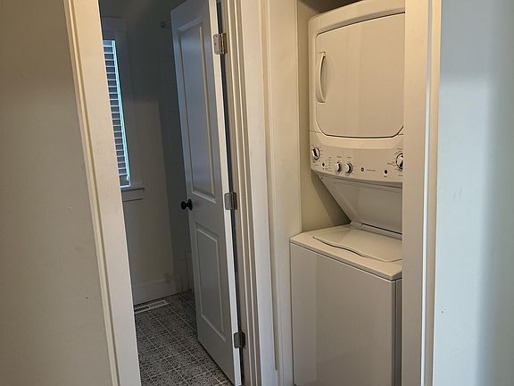 5th image of 2522 Greenfield Ln