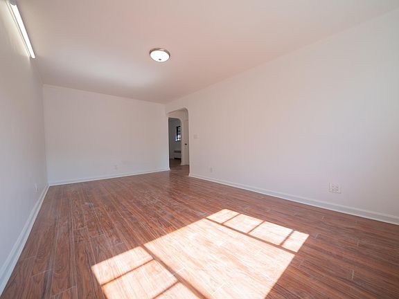 2nd image of 2732 Wallace Ave Floor 2