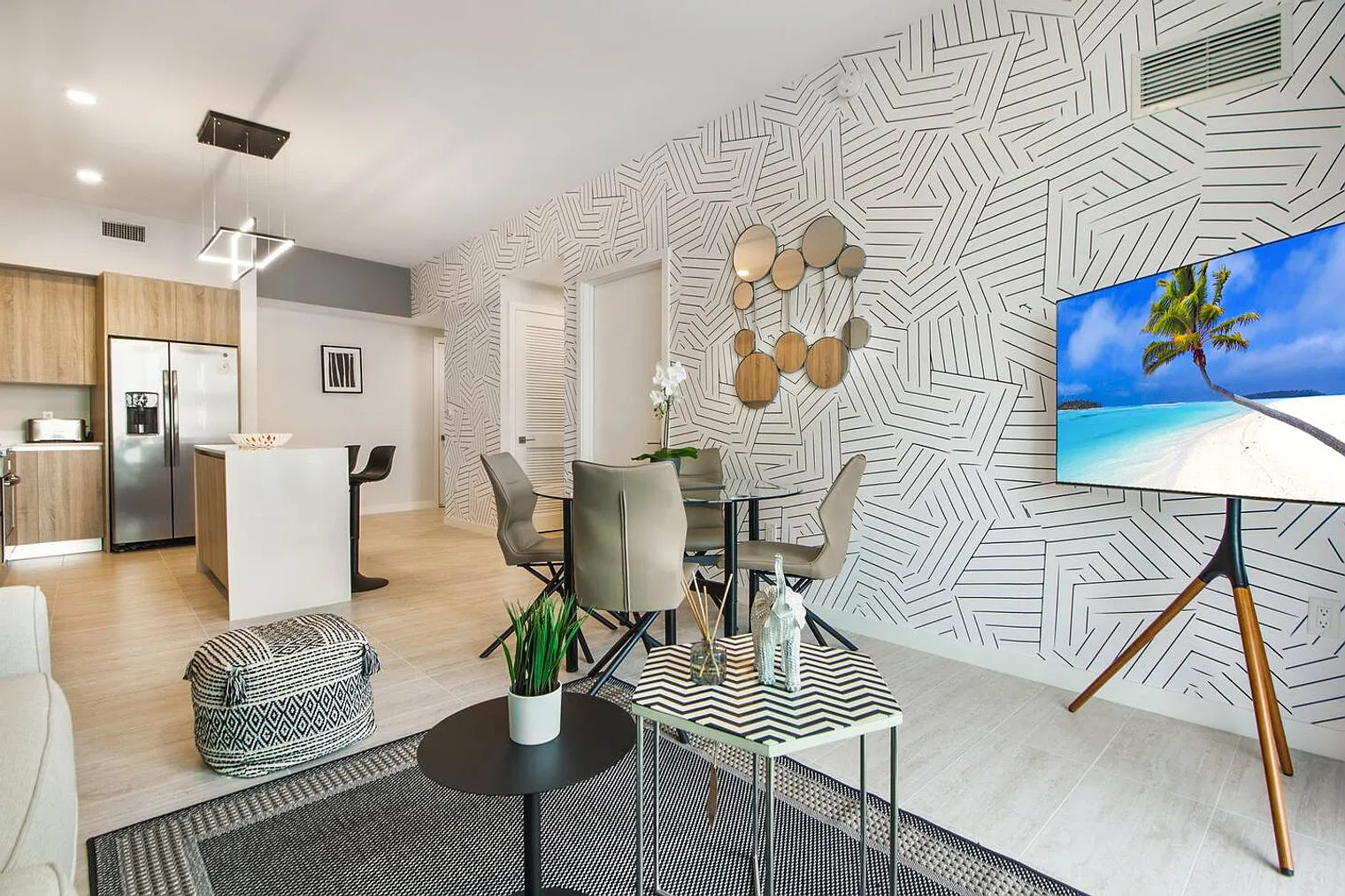 2 bed, 2.0 bath, 1011 sqft, $7,996 — Photo 1