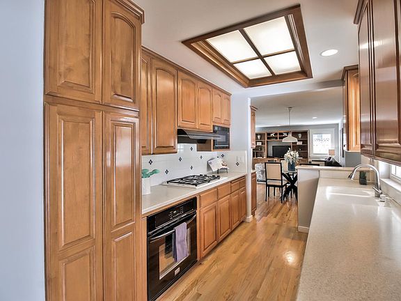 4th image of 2435 Lansford Ave