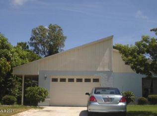 718 Myrtlewood Ln, Melbourne, FL 32940