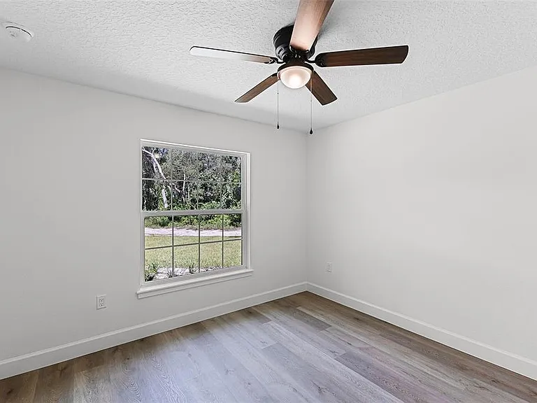 320 Kenora Dr — Photo 24