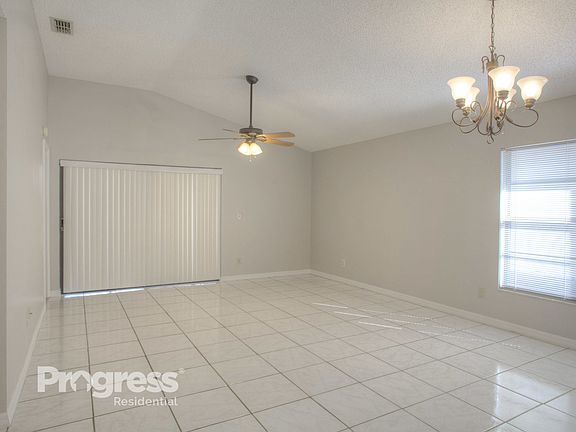 3rd image of 12703 Trowbridge Ln