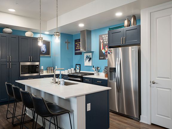 4th image of 3131 N Central Ave #406