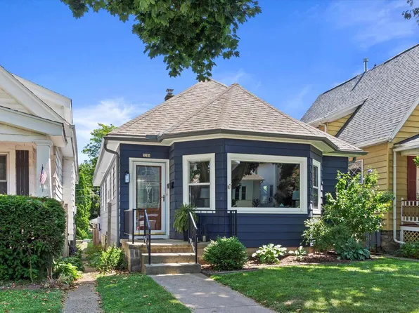 3258 South New York AVENUE, Milwaukee, WI 53207