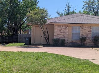 2419 Springmont Ct, Arlington, TX 76012