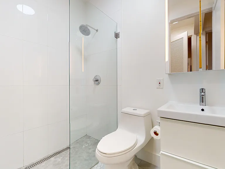 3201 Octavia St #304 — Photo 14