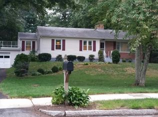 29 Catalina Dr, Springfield, MA 01128