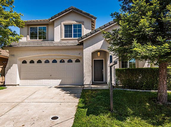 2nd image of 1716 Fontenay Way