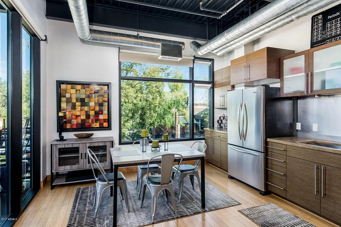 Studio, 861 sqft, $2,795 — Photo 3