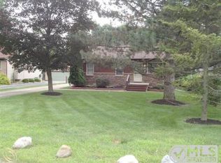 7536 River Vista St, Utica, MI 48317
