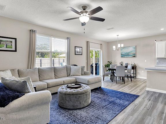 2nd image of 136 Green Palm Ct