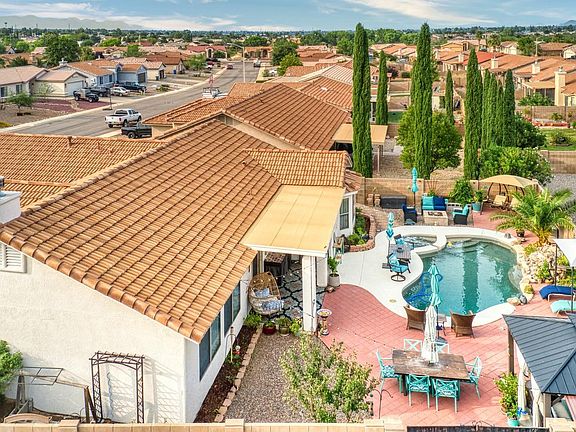 2nd image of 3889 Barraco Dr