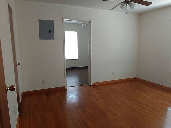 5th image of 407 S Lake St APT A