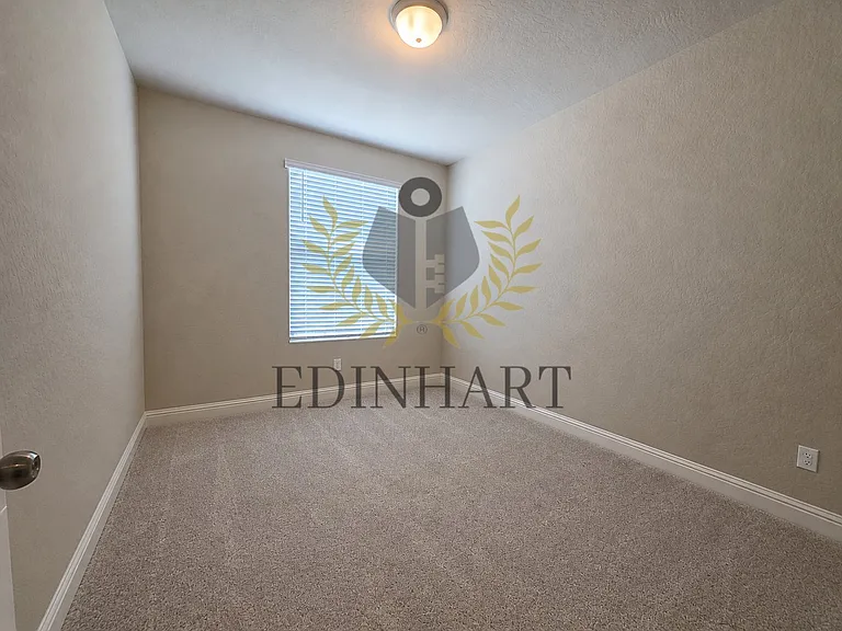 1138 S Simon St — Photo 22