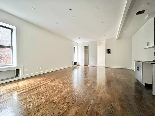 Rented by Doorway NYC, LLC | media 21