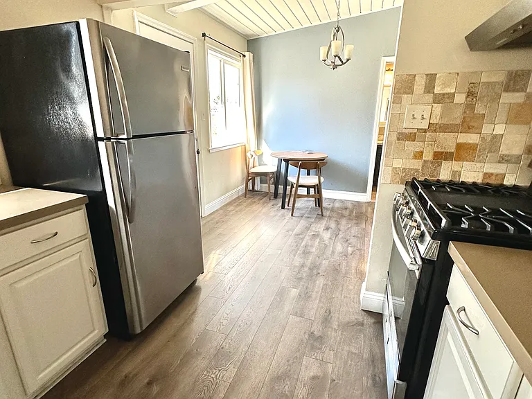 36 Henderson Pl — Photo 14