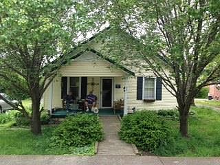2nd image of 405407 N Jefferson St