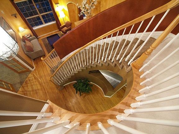 Dramatic Sweeping Staircase