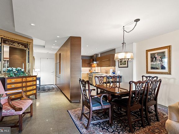 3rd image of 700 New Hampshire Ave Nw #519