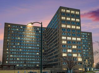 8900 E Jefferson Ave APT 729, Detroit, MI
