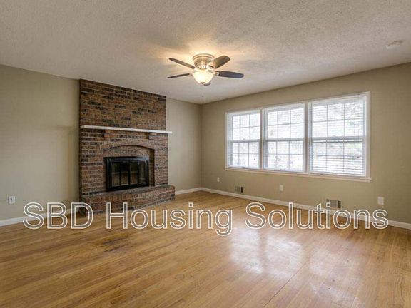 3rd image of 8311 Manning Ave
