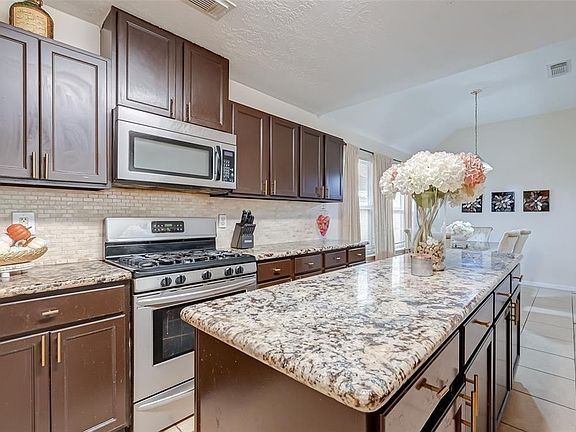 4th image of 2519 Glenholly Park Dr