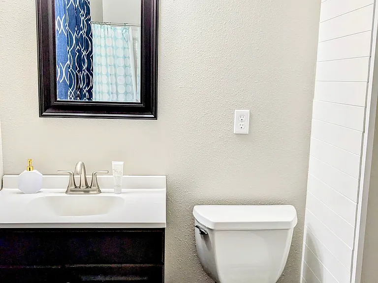 1510 S Lakeway Dr — Photo 34